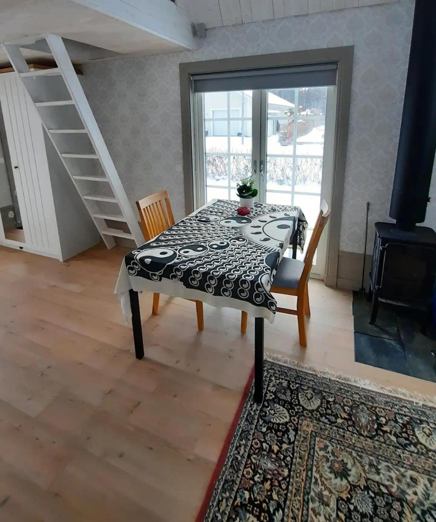 Charmigt Hus Och Mysigt Boende! Hudiksvall Exterior foto